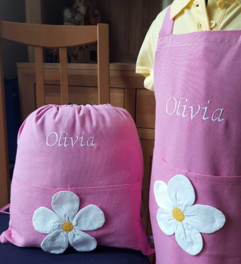 WH Pink daisy apron gym bag personalised 936x1024 1 768x840
